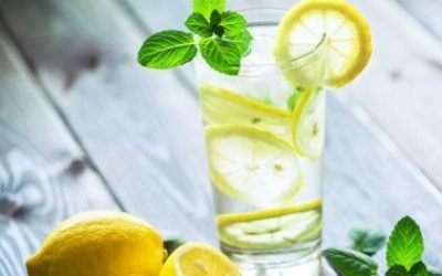 9 voordelen van Citroenwater